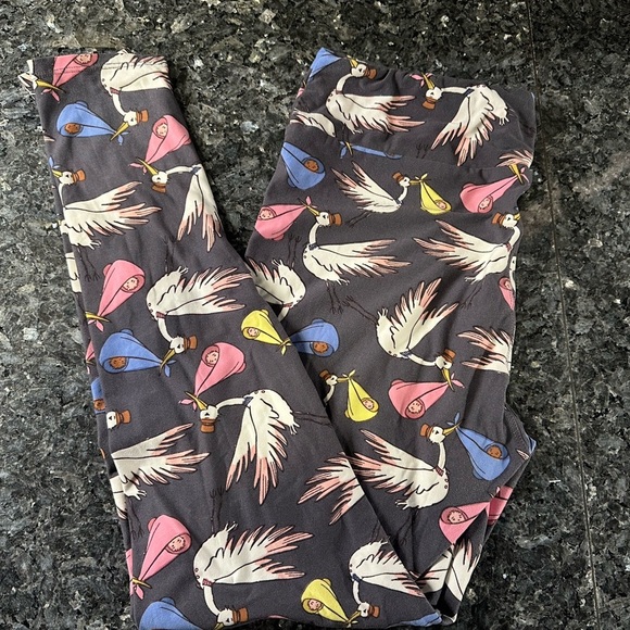 LuLaRoe Baby Shower Stork Pregnancy Announcement Leggings Plus Size 1X T&C - Picture 11 of 11